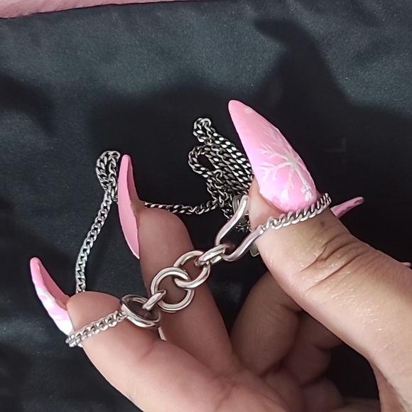 Chanel  necklace authentic - Picture 2 of 6